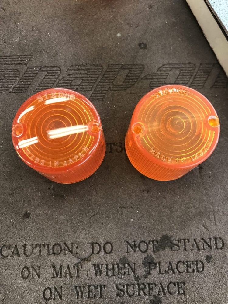 ウインカーレンズ  カワサキＺーII