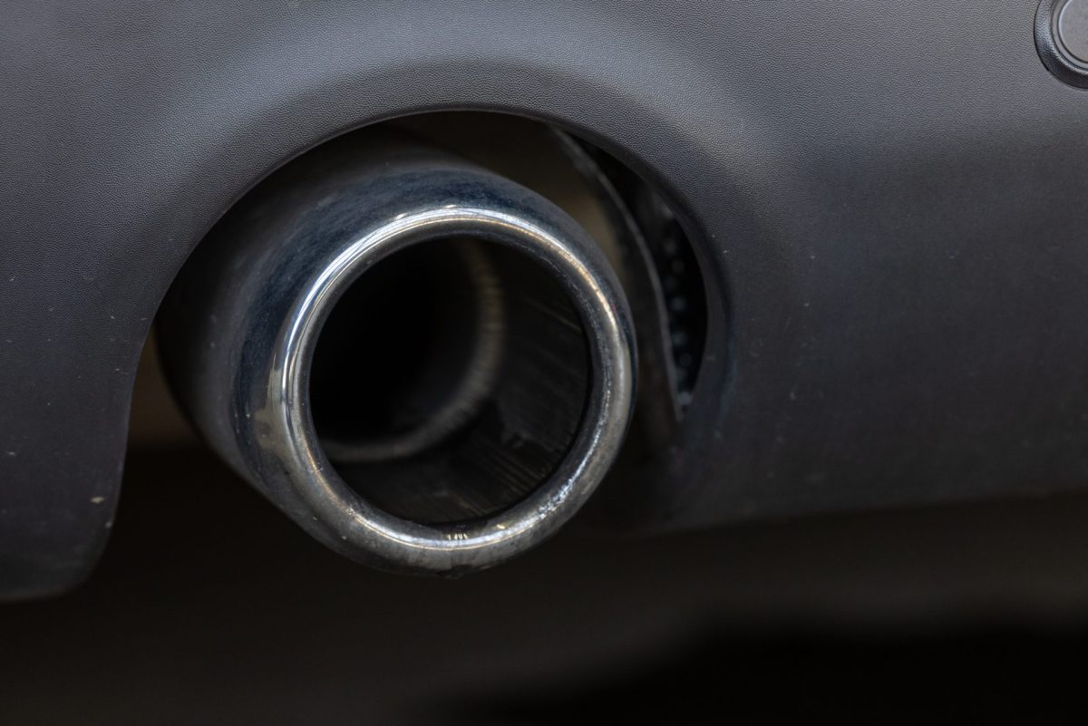 マフラーエンド