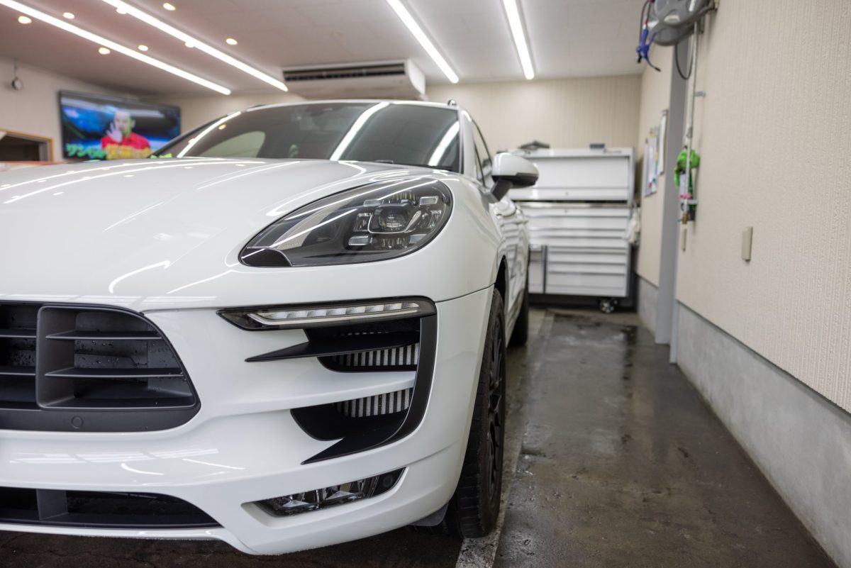 バッテリー充電器