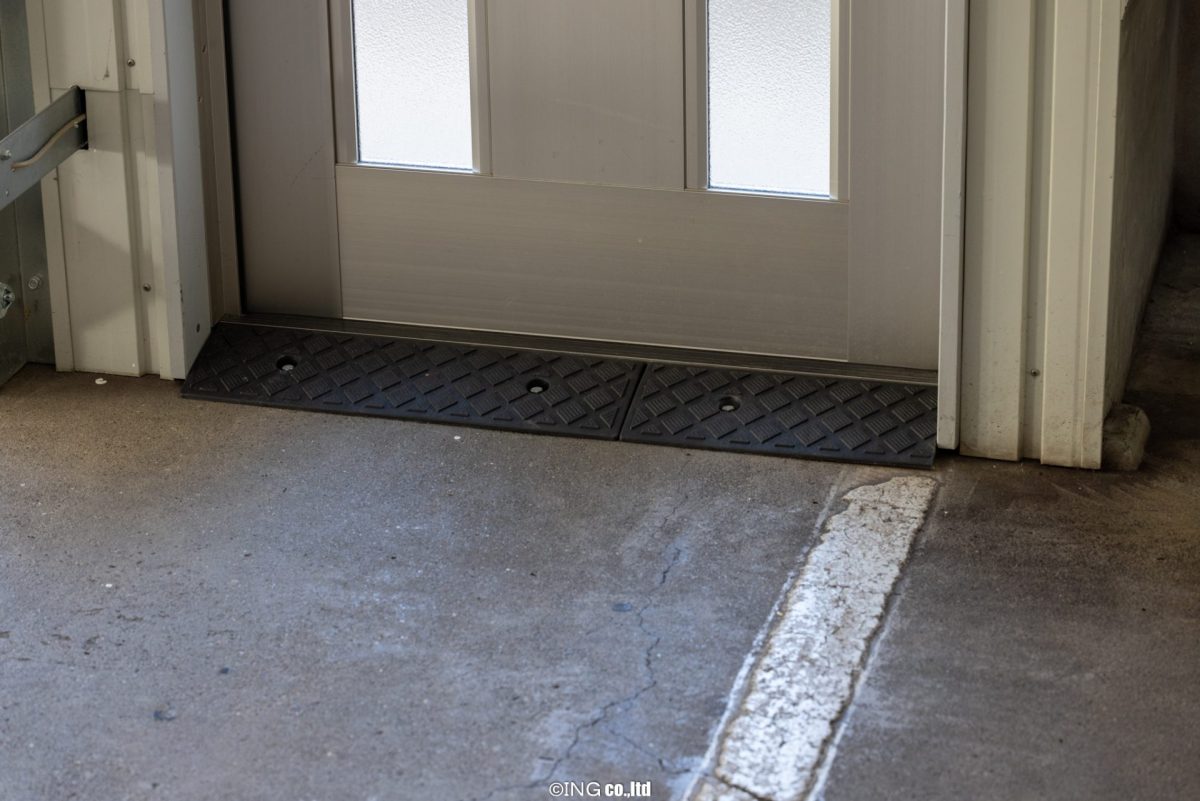 玄関スロープ
