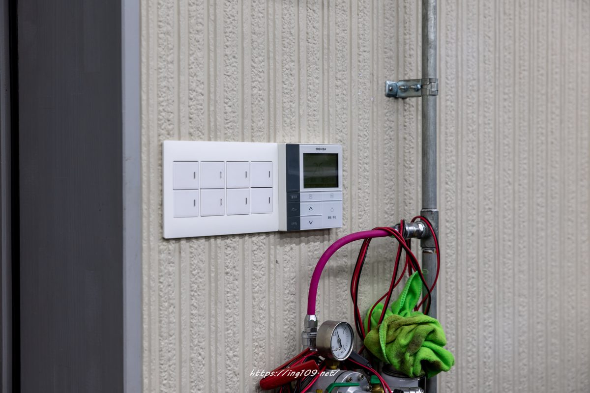 天吊りエアコン