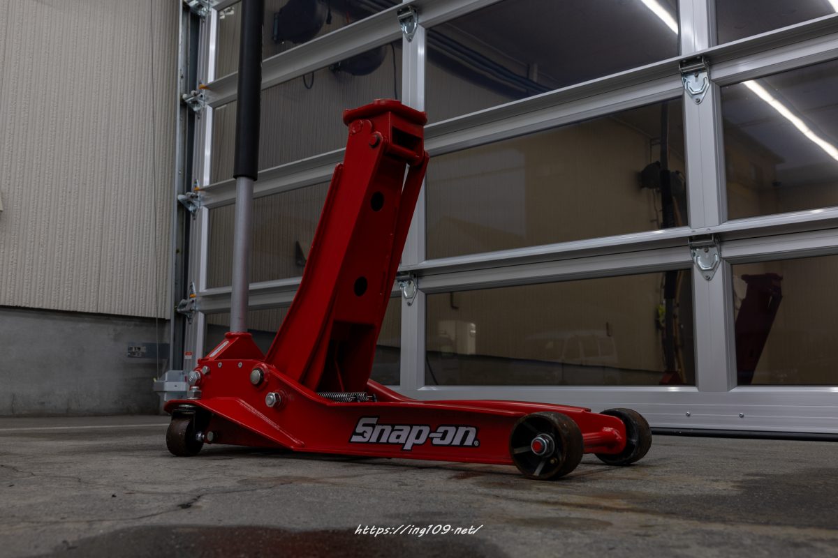 居候、三杯目にはそっと出し